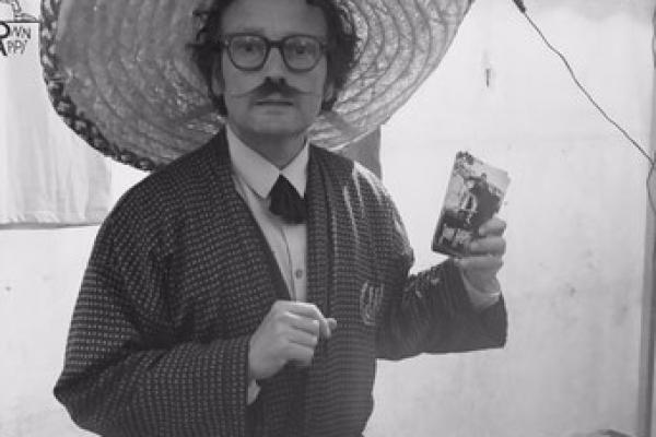 Jonn Happi ennert de Leit